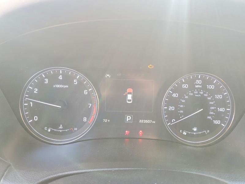 Photo 9 from auction – 2015 HYUNDAI GENESIS with VIN KMHGN4JF7FU061529