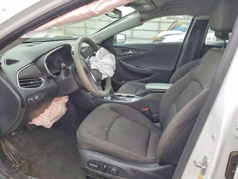 Photo 7 from auction – 2019 CHEVROLET MALIBU with VIN 1G1ZD5ST0KF135732