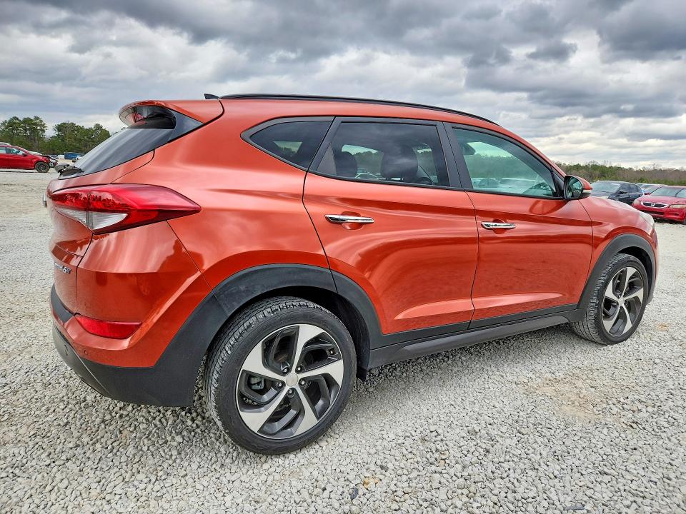 Photo 3 from auction – 2016 HYUNDAI TUCSON with VIN KM8J33A20GU127066