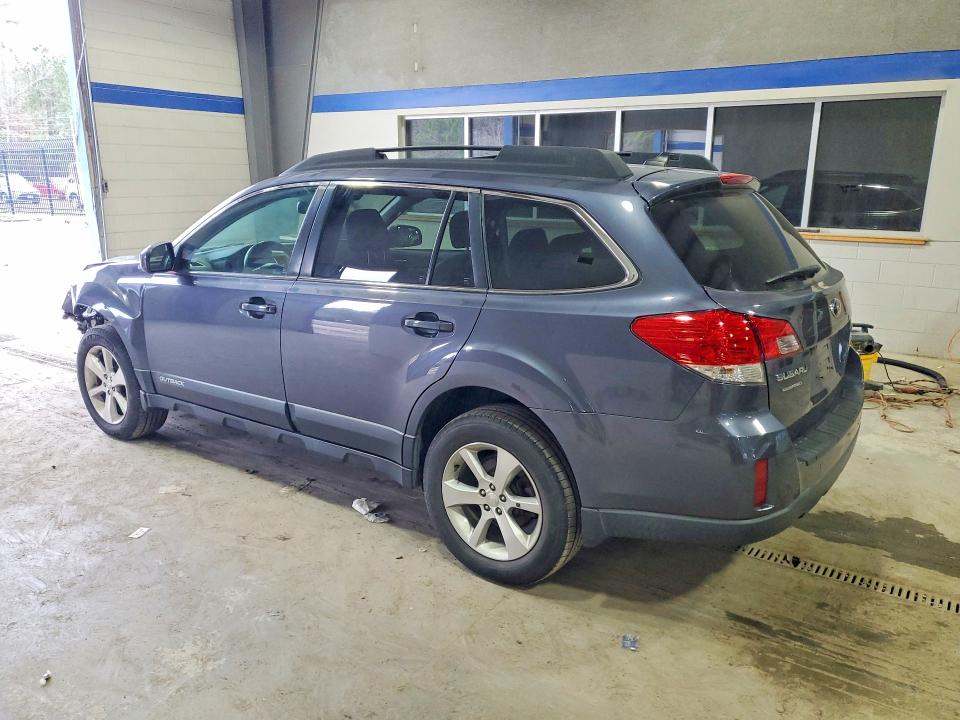 Photo 2 from auction – 2014 SUBARU OUTBACK with VIN 4S4BRBNC2E3257790
