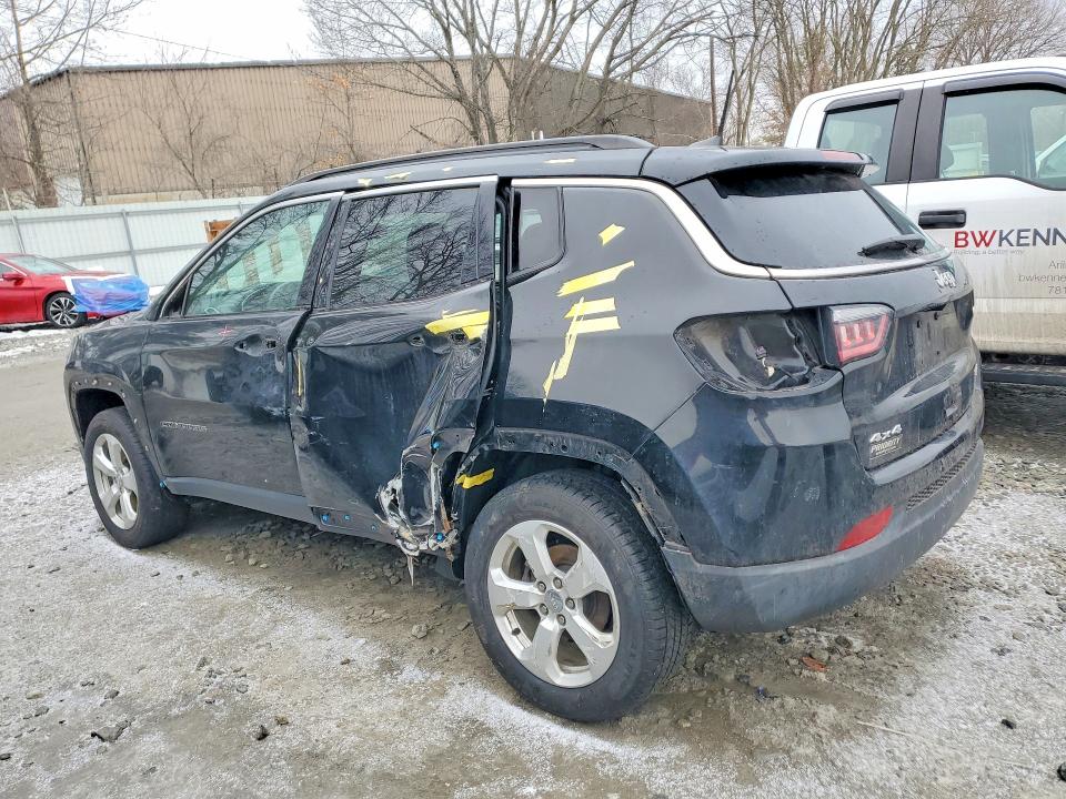 Photo 2 from auction – 2019 JEEP COMPASS with VIN 3C4NJDBB7KT656954
