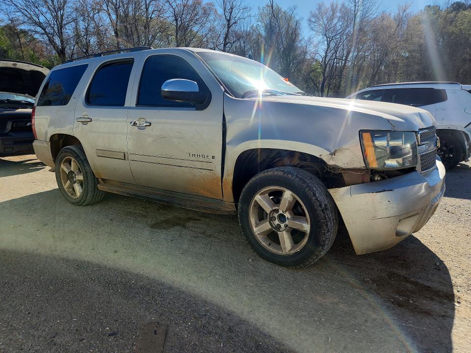 Photo 4 from auction – 2008 CHEVROLET TAHOE with VIN 1GNFC13J68R260767