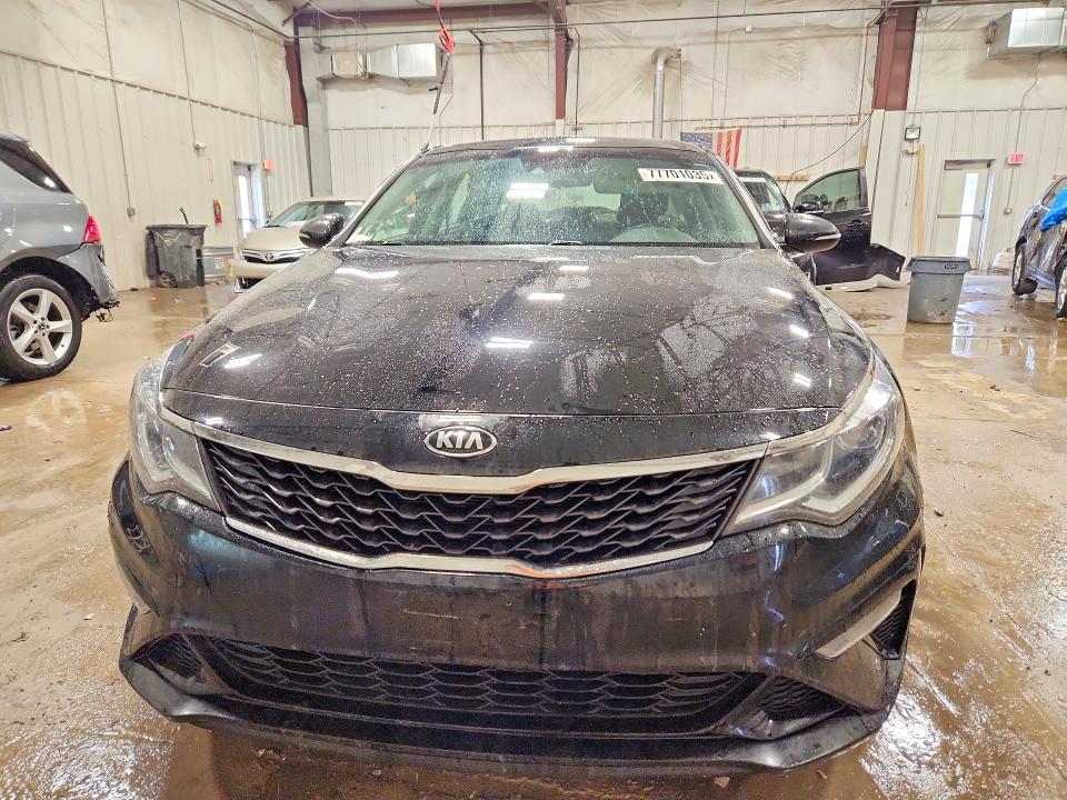 Photo 5 from auction – 2019 KIA OPTIMA with VIN 5XXGT4L35KG305028