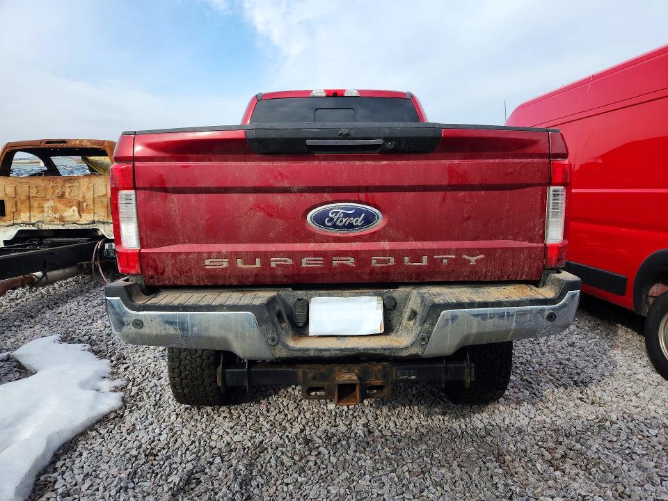 Photo 6 from auction – 2017 FORD F350 with VIN 1FT8W3BT9HEB64159