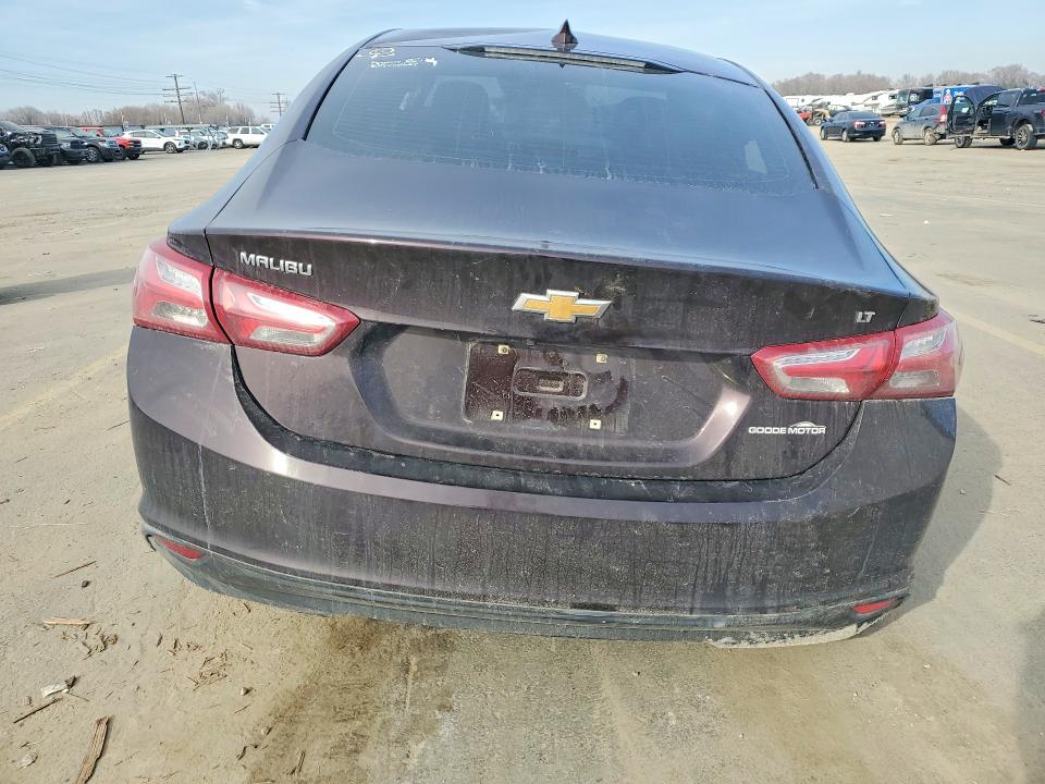 Photo 6 from auction – 2021 CHEVROLET MALIBU with VIN 1G1ZD5ST6MF003948