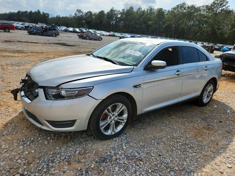 FORD TAURUS 2016 with VIN 1FAHP2E86GG142322 - Photo from auction