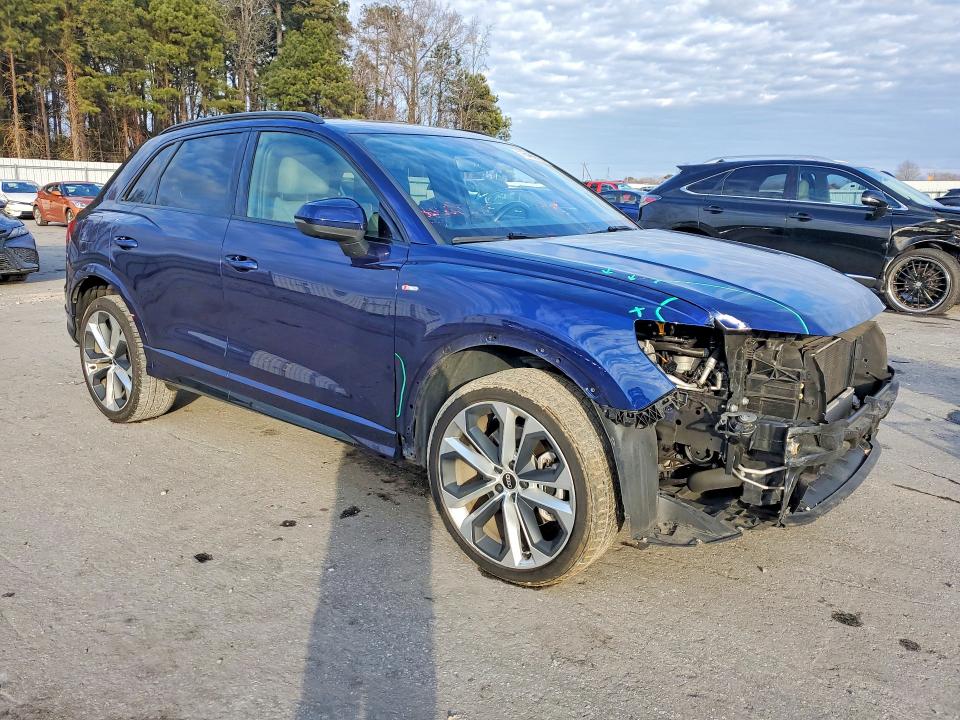 Zdjęcie 4 z aukcji – 2021 AUDI Q3 z VIN WA1EECF32M1140443