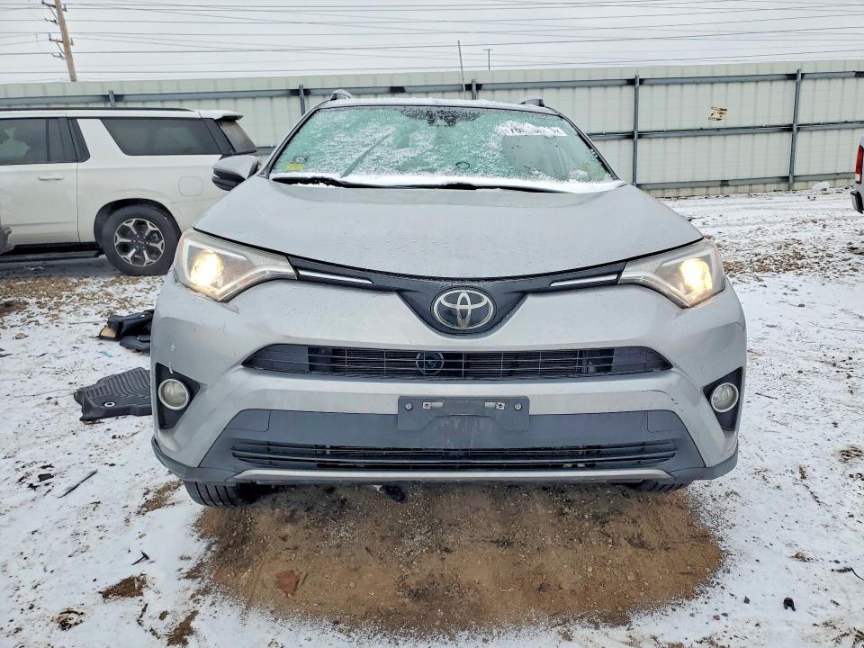 Photo 5 from auction – 2018 TOYOTA RAV4 ADVEN with VIN 2T3RFREV8JW805756