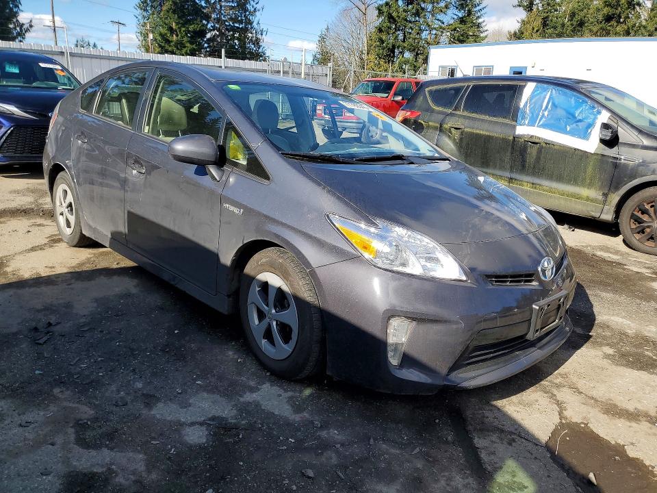 Photo 4 from auction – 2015 TOYOTA PRIUS with VIN JTDKN3DU2F0434597