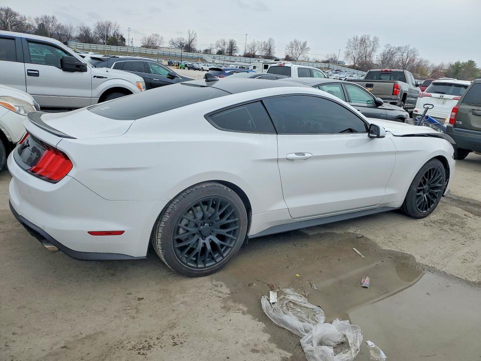 Photo 3 from auction – 2020 FORD MUSTANG with VIN 1FA6P8TH2L5151845
