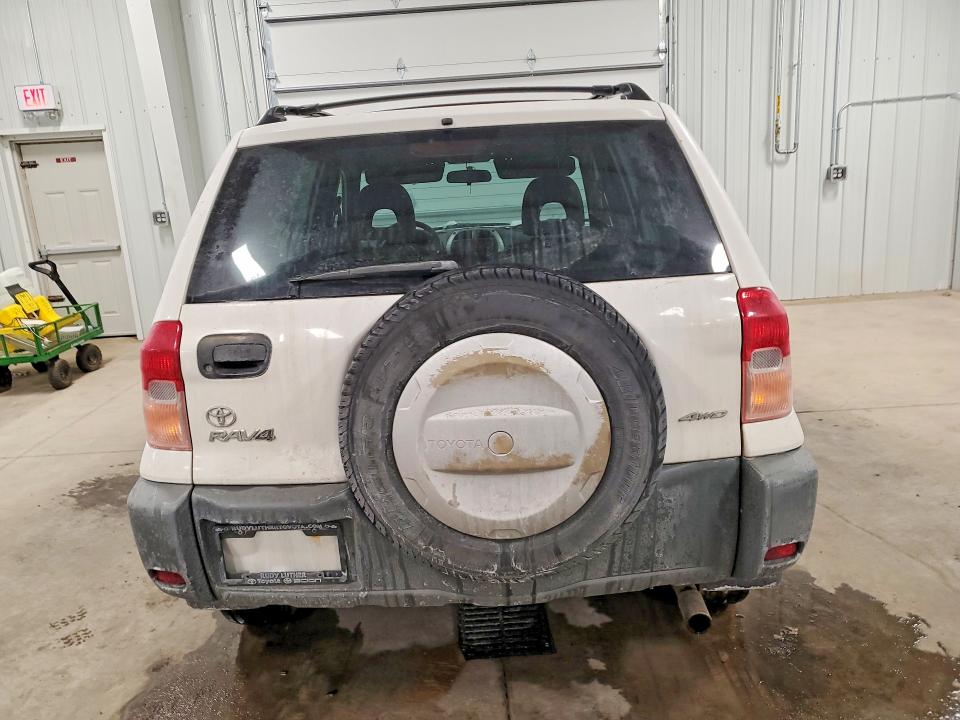 Photo 6 from auction – 2001 TOYOTA RAV4 with VIN JTEHH20V210102139