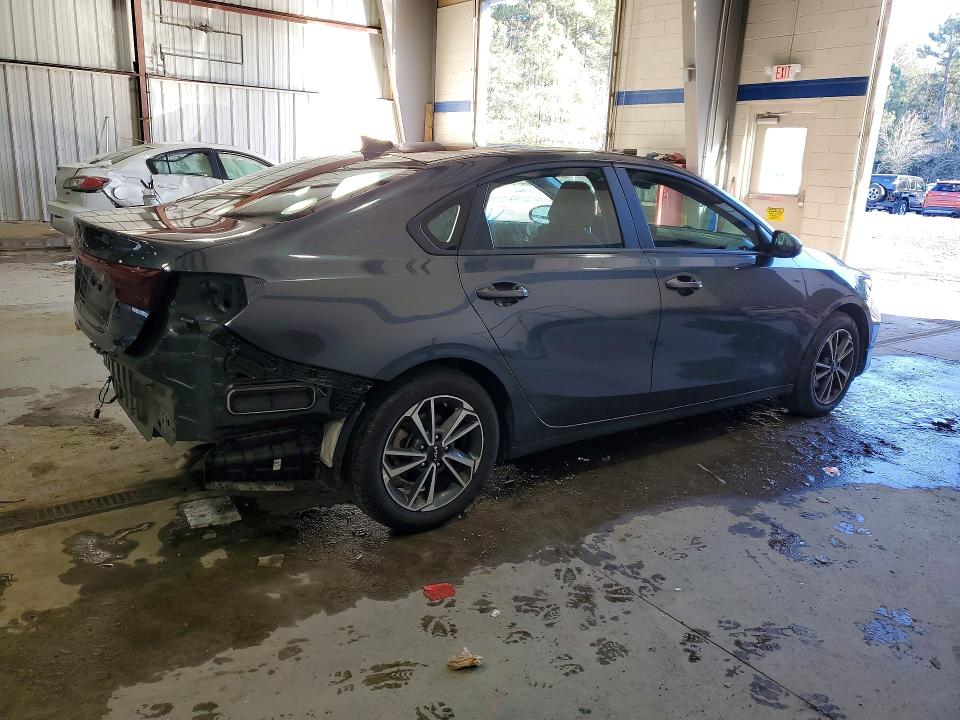 Photo 3 from auction – 2023 KIA FORTE LX with VIN 3KPF24AD4PE588919