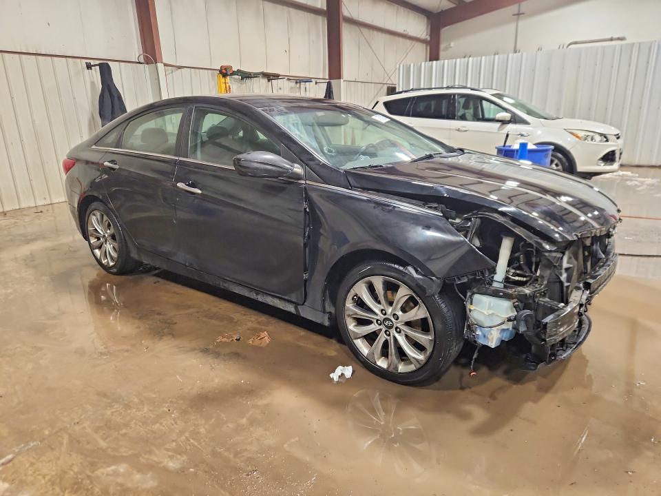 Photo 4 from auction – 2011 HYUNDAI SONATA SE with VIN 5NPEC4AC4BH304046