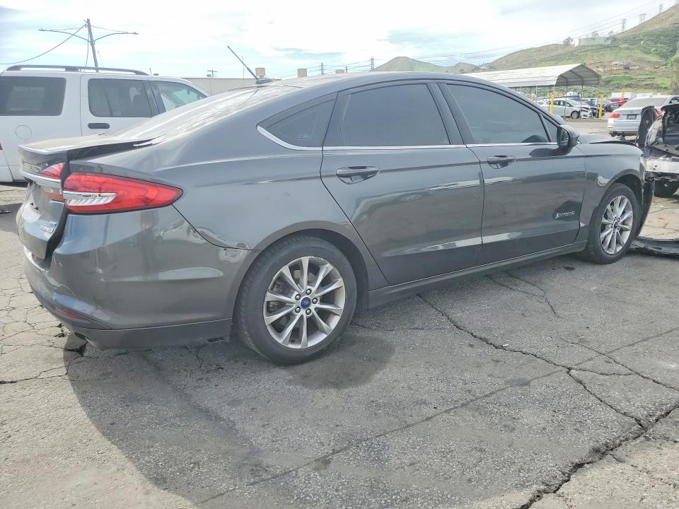 Photo 3 from auction – 2017 FORD FUSION with VIN 3FA6P0LU7HR386843