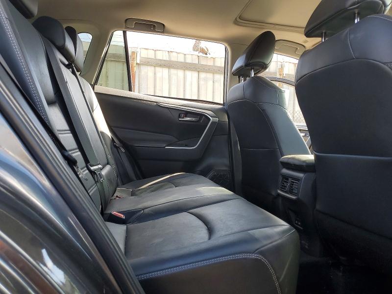 Photo 11 from auction – 2023 TOYOTA RAV4 with VIN 2T3C1RFV7PC233320