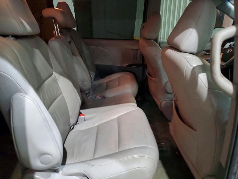 Photo 11 from auction – 2016 TOYOTA SIENNA with VIN 5TDYK3DC1GS757807