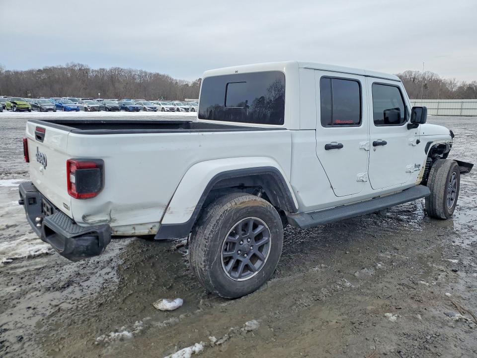 Photo 3 from auction – 2020 JEEP GLADIATOR with VIN 1C6HJTFG3LL138387