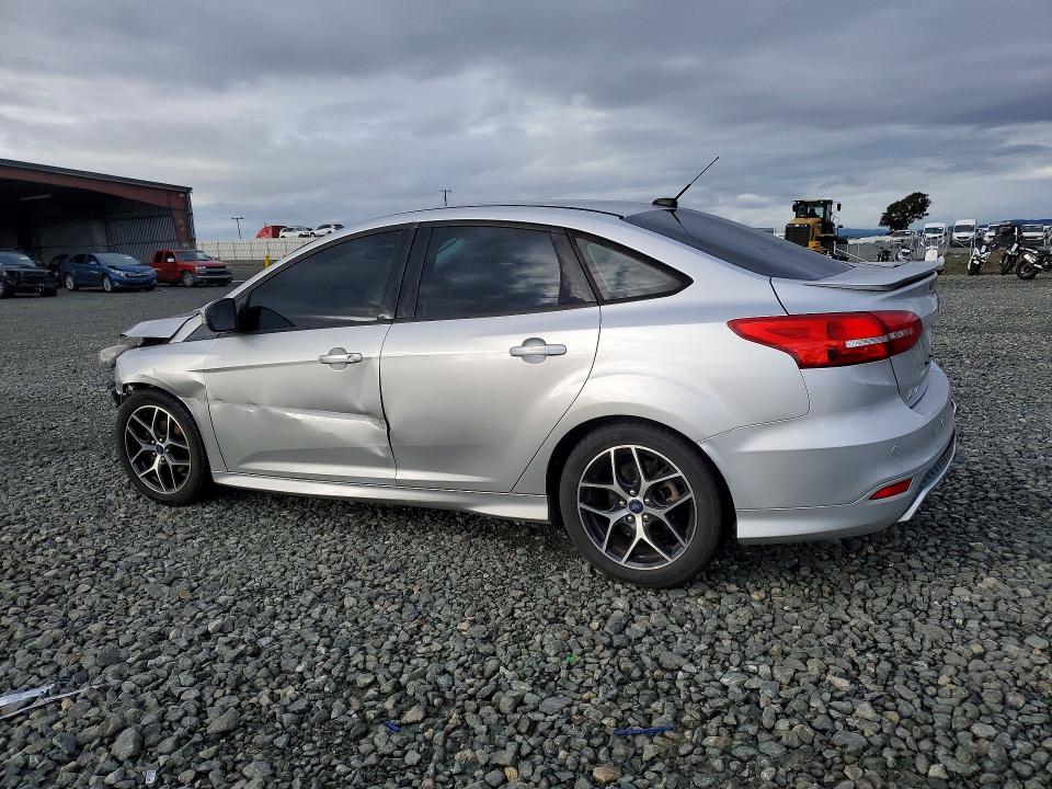 Photo 2 from auction – 2016 FORD FOCUS with VIN 1FADP3F28GL315456
