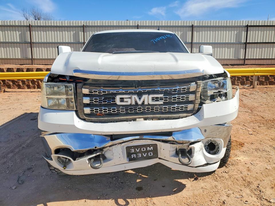 Photo 5 from auction – 2013 GMC SIERRA with VIN 1GT120C88DF163000