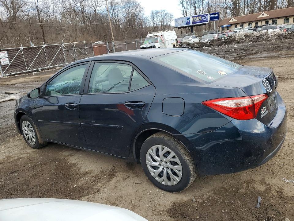 Photo 2 from auction – 2018 TOYOTA COROLLA with VIN 2T1BURHE6JC976681