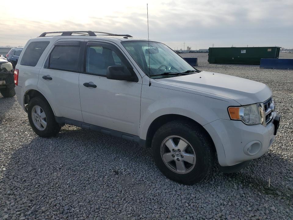 Photo 4 from auction – 2011 FORD ESCAPE XLT with VIN 1FMCU0D74BKC03758