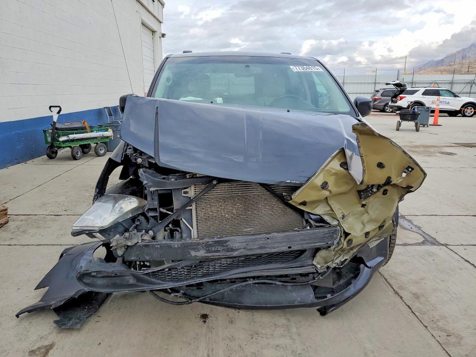 Photo 5 from auction – 2013 DODGE GRAND CARAVAN with VIN 2C4RDGCG6DR616617
