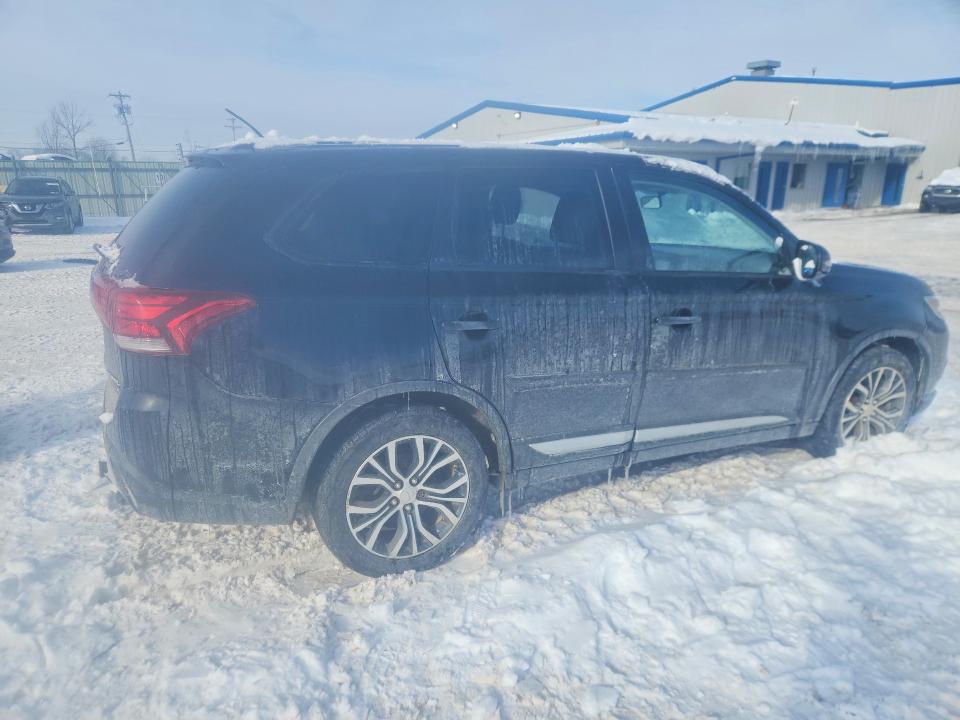 Photo 3 from auction – 2016 MITSUBISHI OUTLANDER with VIN JA4AZ3A33GZ008193