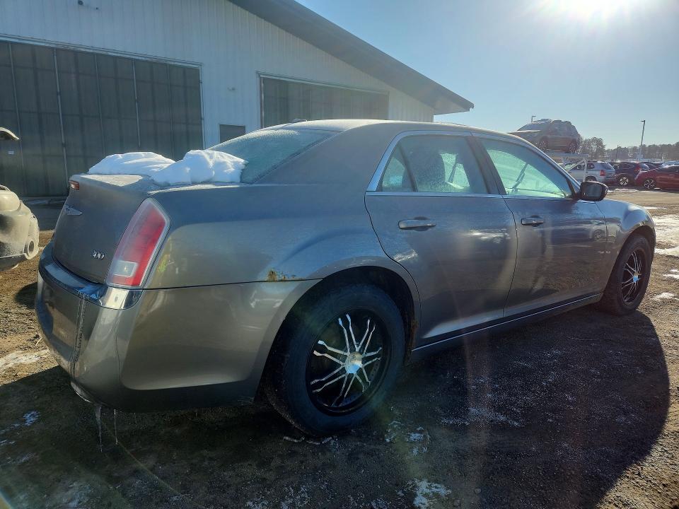 Photo 3 from auction – 2014 CHRYSLER 300 with VIN 2C3CCARG0EH170201