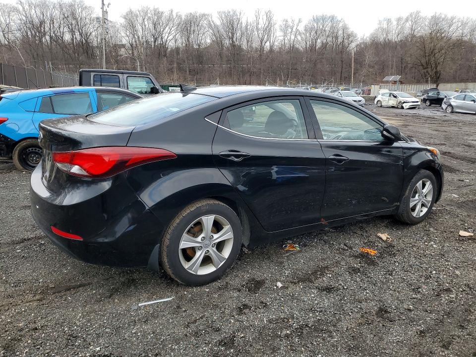 Photo 3 from auction – 2016 HYUNDAI ELANTRA with VIN 5NPDH4AE8GH797932