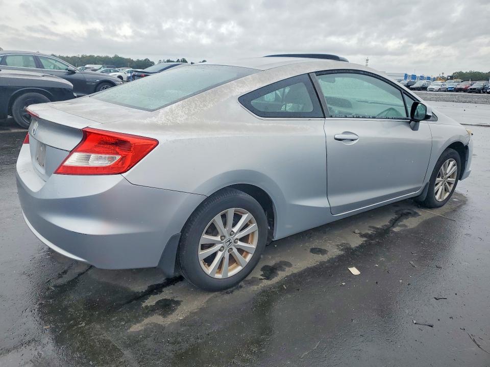 Foto 3 de la subasta – 2012 HONDA CIVIC con VIN 2HGFG3B82CH540316
