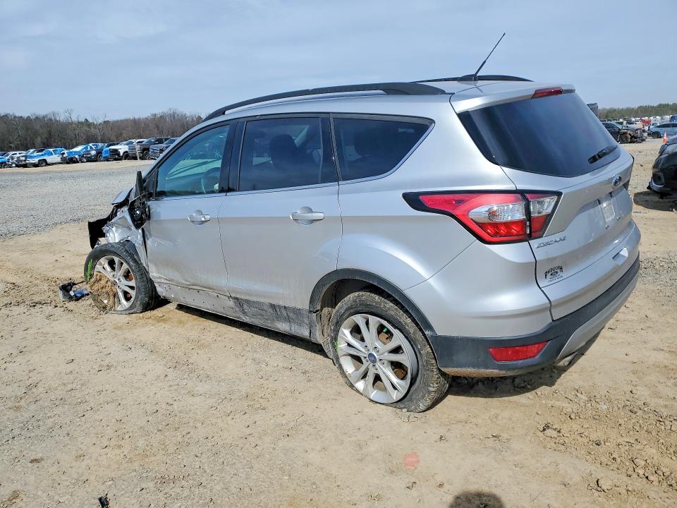 Photo 2 from auction – 2018 FORD ESCAPE with VIN 1FMCU0GD5JUA48495