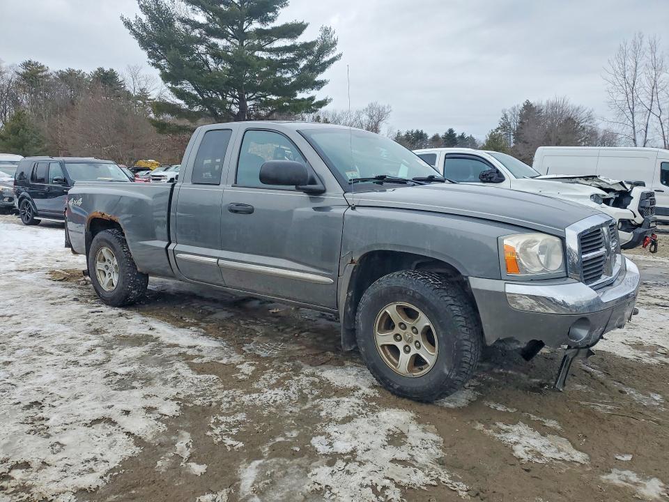 Zdjęcie 4 z aukcji – 2006 DODGE DAKOTA z VIN 1D7HW52N06S589397