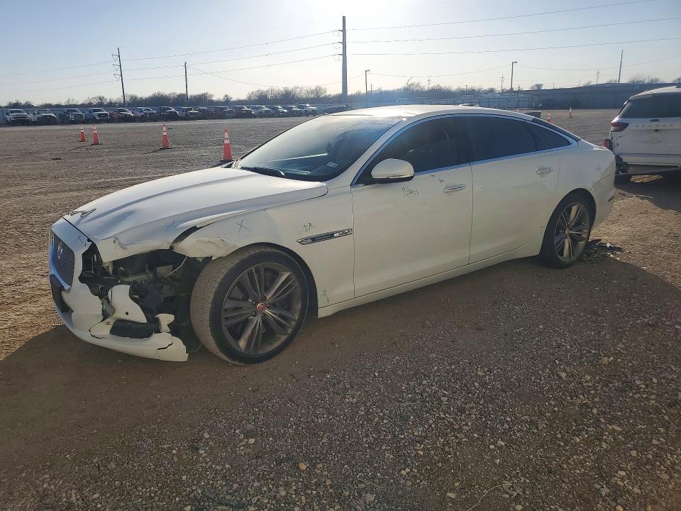 JAGUAR XJL 2015 with VIN SAJWA2GT0FMV87760 - Photo from auction
