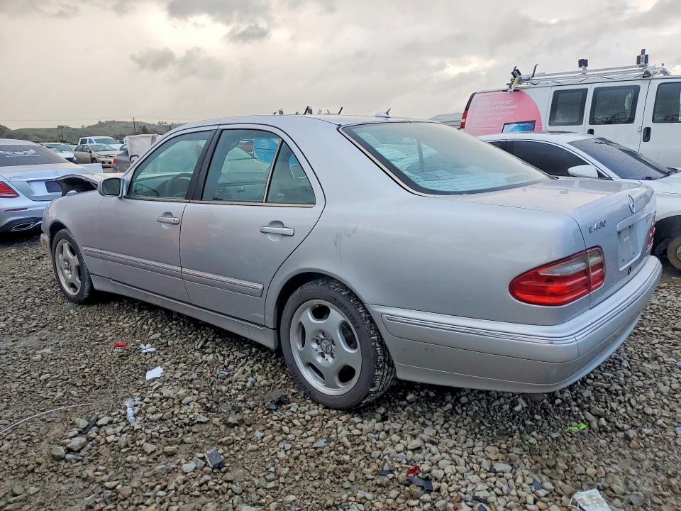 Photo 2 from auction – 2002 MERCEDES-BENZ E with VIN WDBJF70J42B487522