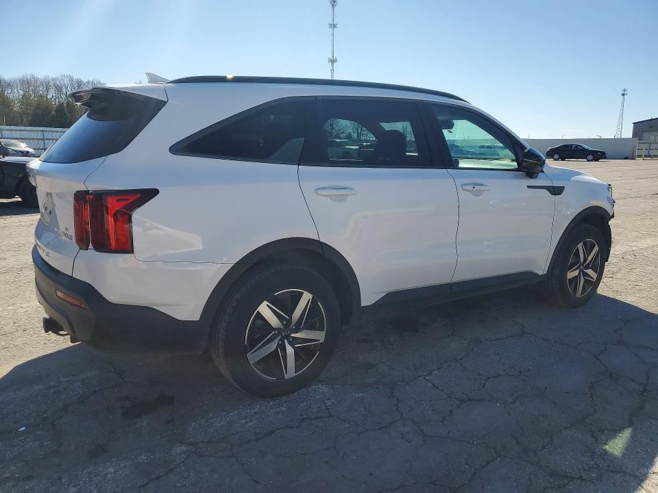 Photo 3 from auction – 2021 KIA SORENTO with VIN 5XYRLDLCXMG006786