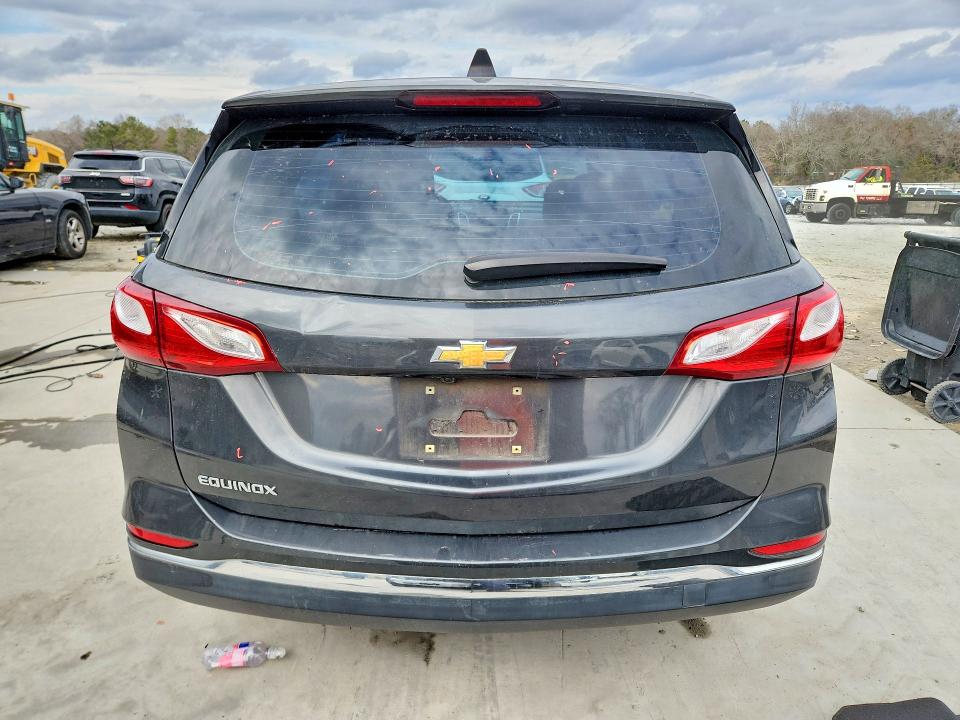 Photo 6 from auction – 2018 CHEVROLET EQUINOX with VIN 2GNAXHEV0J6279176