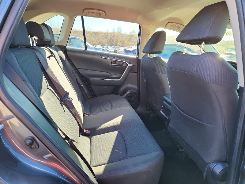 Photo 11 from auction – 2020 TOYOTA RAV4 with VIN JTMF1RFV4LD047981