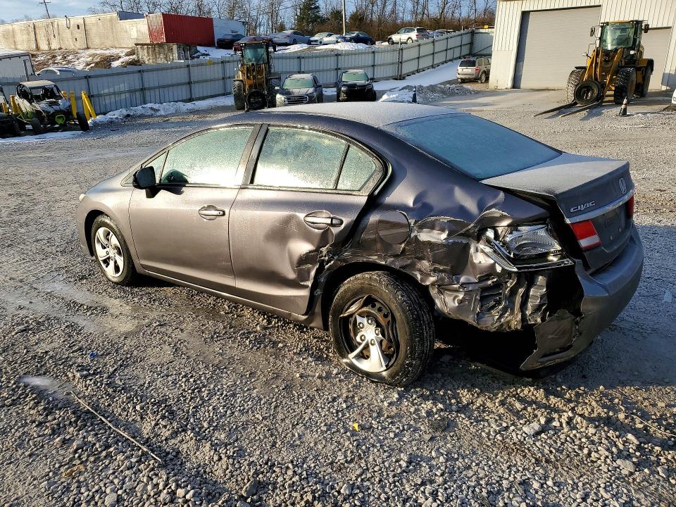 Photo 2 from auction – 2015 HONDA CIVIC with VIN 19XFB2F50FE111621