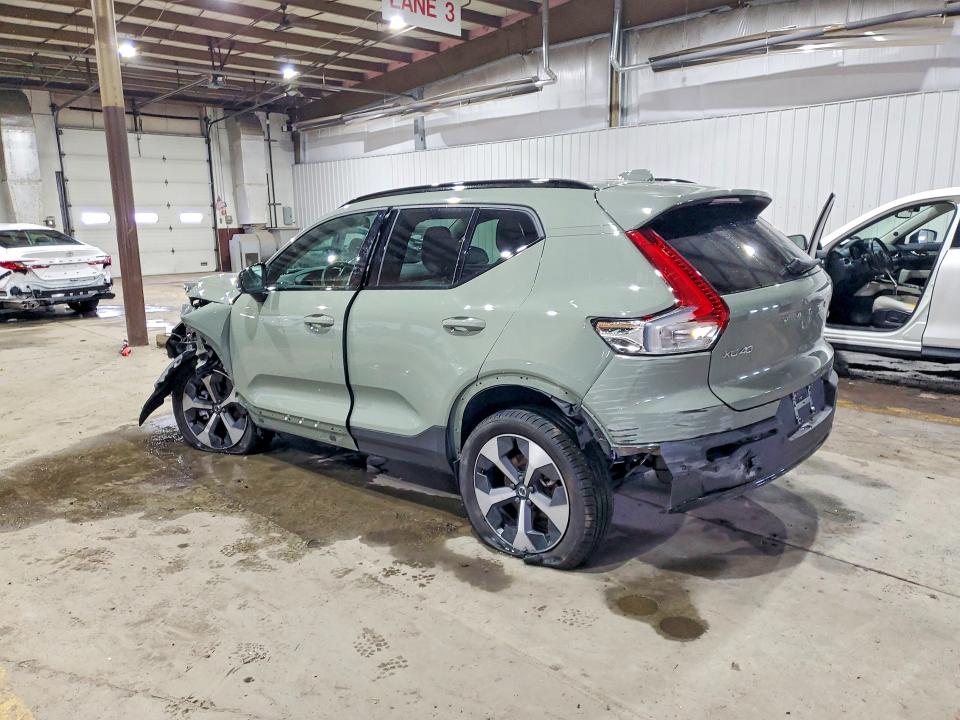 Photo 2 from auction – 2025 VOLVO XC40 PLUS with VIN YV4L12UC4S2592811