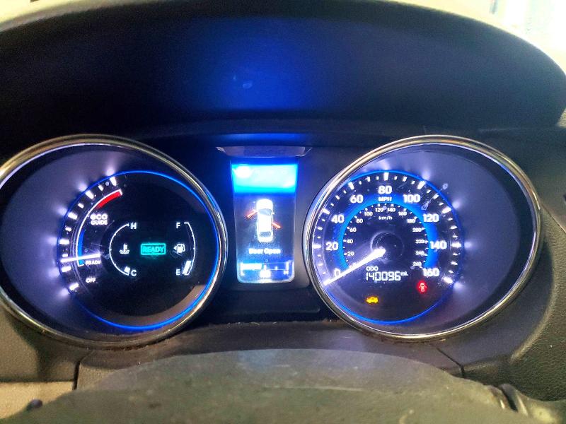 Photo 9 from auction – 2013 HYUNDAI SONATA with VIN KMHEC4A43DA072215