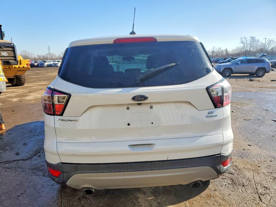 Photo 6 from auction – 2017 FORD ESCAPE with VIN 1FMCU0GD5HUB82420