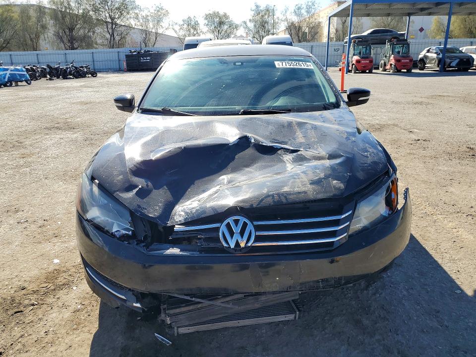Photo 5 from auction – 2015 VOLKSWAGEN PASSAT with VIN 1VWAT7A33FC046827