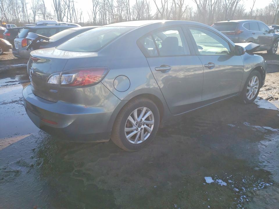 Photo 3 from auction – 2013 MAZDA 3 I with VIN JM1BL1WP7D1808565