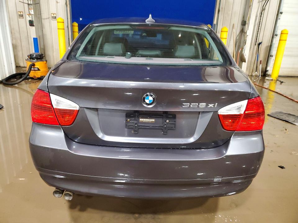 Photo 6 from auction – 2007 BMW 328 with VIN WBAVC735X7KP32385