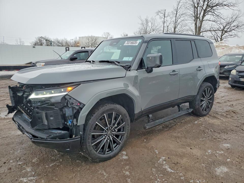 LEXUS GX 550 LUX 2025 with VIN JTJVBCDX0S5049789 - Photo from auction