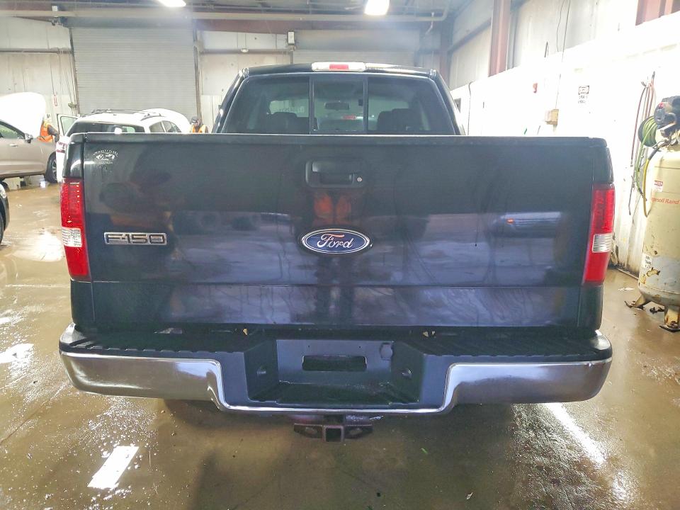 Photo 6 from auction – 2005 FORD F150 with VIN 1FTRX12W65NA15221