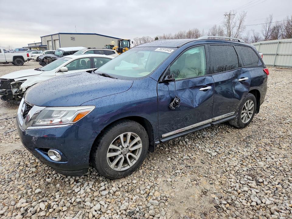 NISSAN PATHFINDER 2015 with VIN 5N1AR2MMXFC613913 - Photo from auction