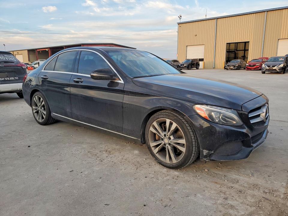 Photo 4 from auction – 2016 MERCEDES-BENZ C 300 with VIN WDDWF4JB1GR179872
