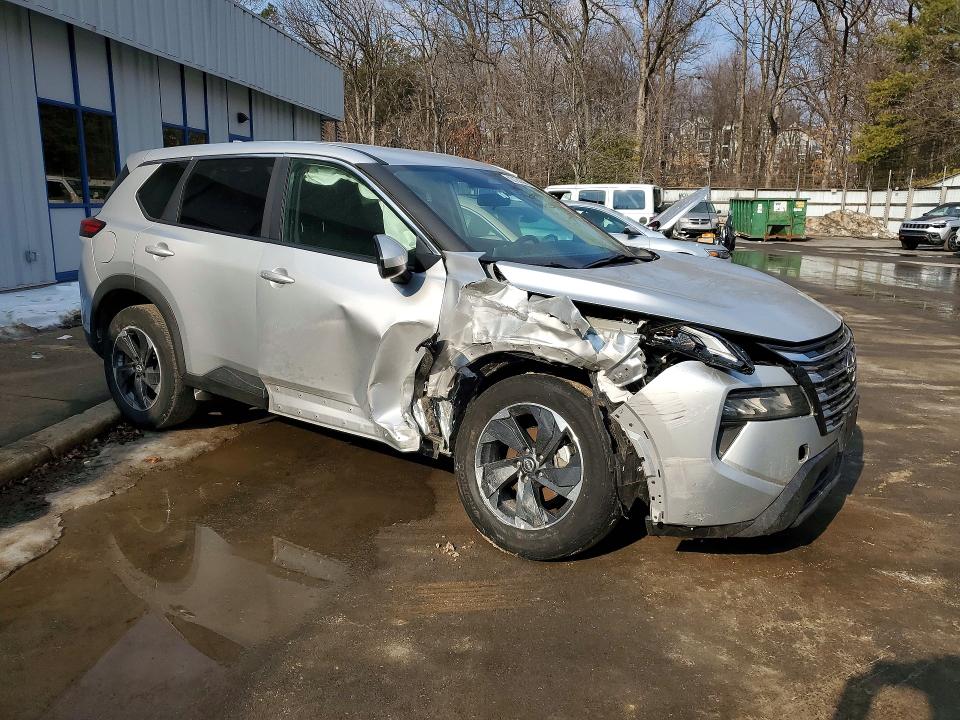 Photo 4 from auction – 2025 NISSAN ROGUE SV with VIN 5N1BT3BB9SC833759