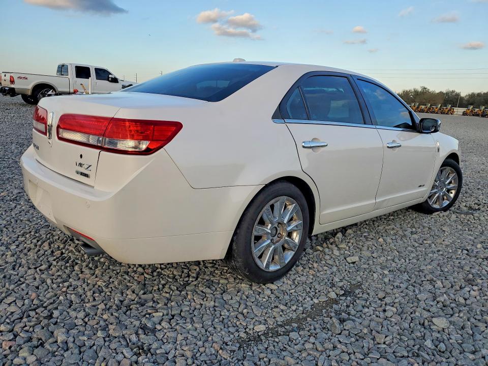 Photo 3 from auction – 2012 LINCOLN MKZ HYBRID with VIN 3LNDL2L38CR802385
